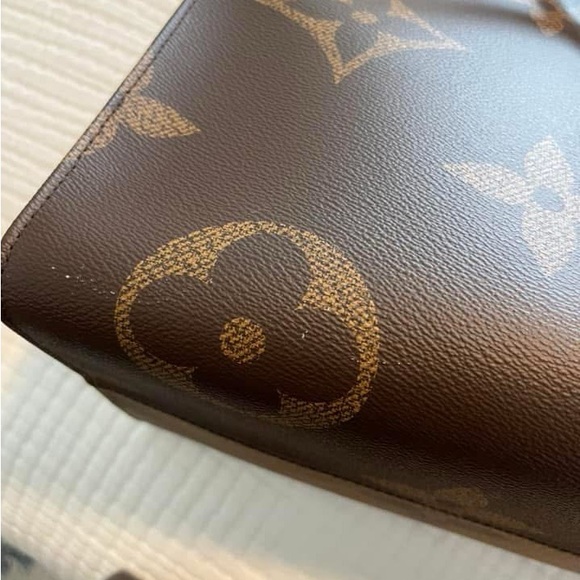 Louis Vuitton Monogram Tote Bag - Picture 11 of 13